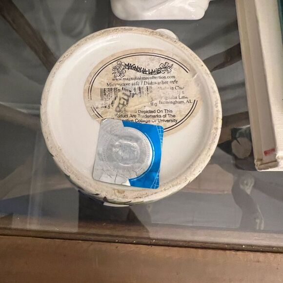 Duke Blue Devils painted collegiate Blue and White collegiate Ceramic Mug. - Picture 4 of 4